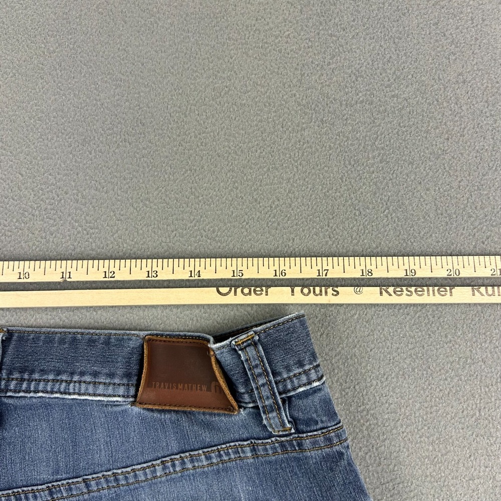 Travis Mathew Jeans Mens 36x30 Blue Legacy Featherweight Dark Soft Stretch Denim - Picture 8 of 9